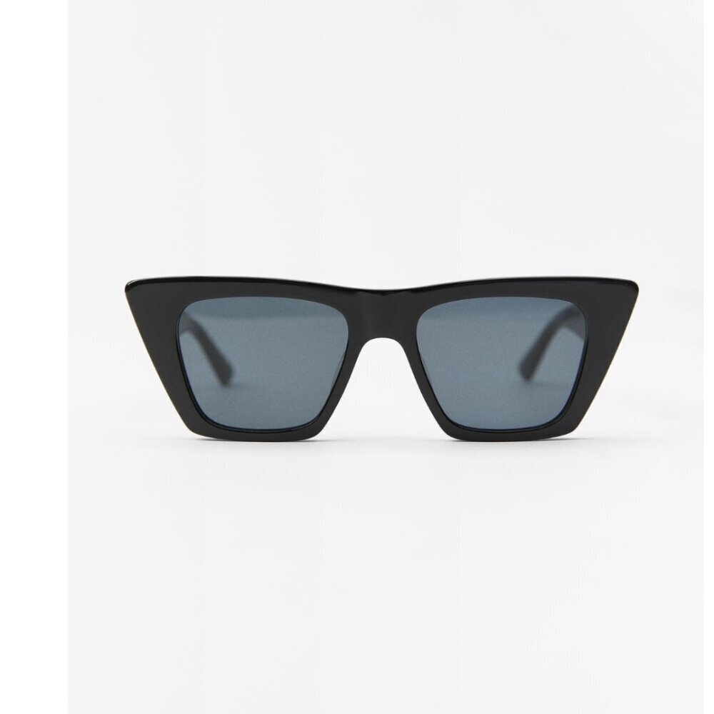 ACETATE CAT EYE SUNGLASSES  NEW WITH TAG!